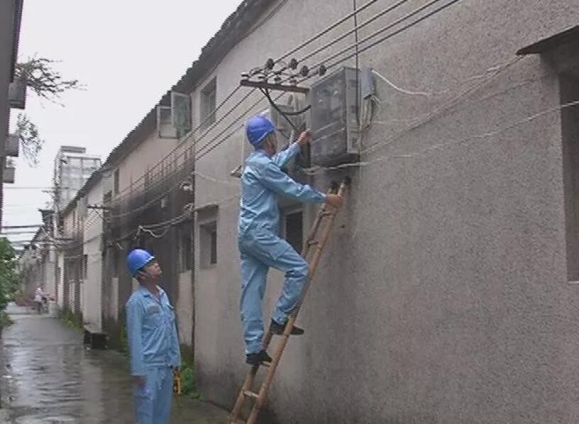 私拆電表竊電4萬多度，榕城一男子被刑拘